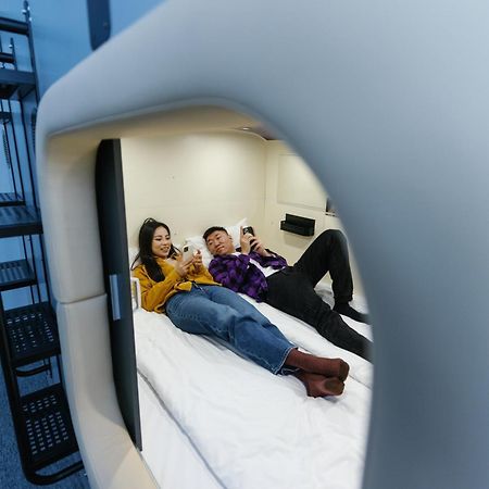 Capsule Hotel Constellation 89 Львов Экстерьер фото
