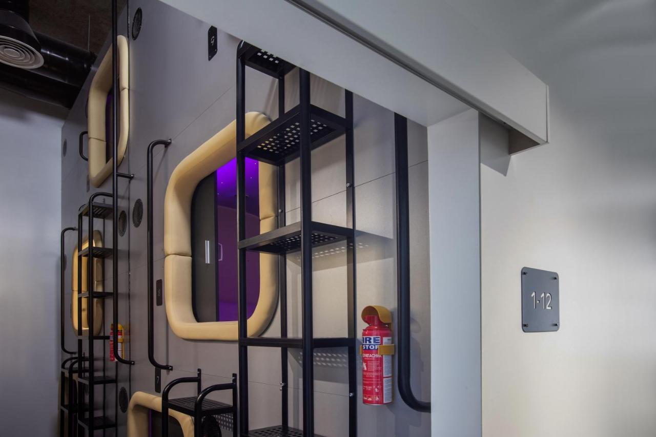 Capsule Hotel Constellation 89 Львов Экстерьер фото