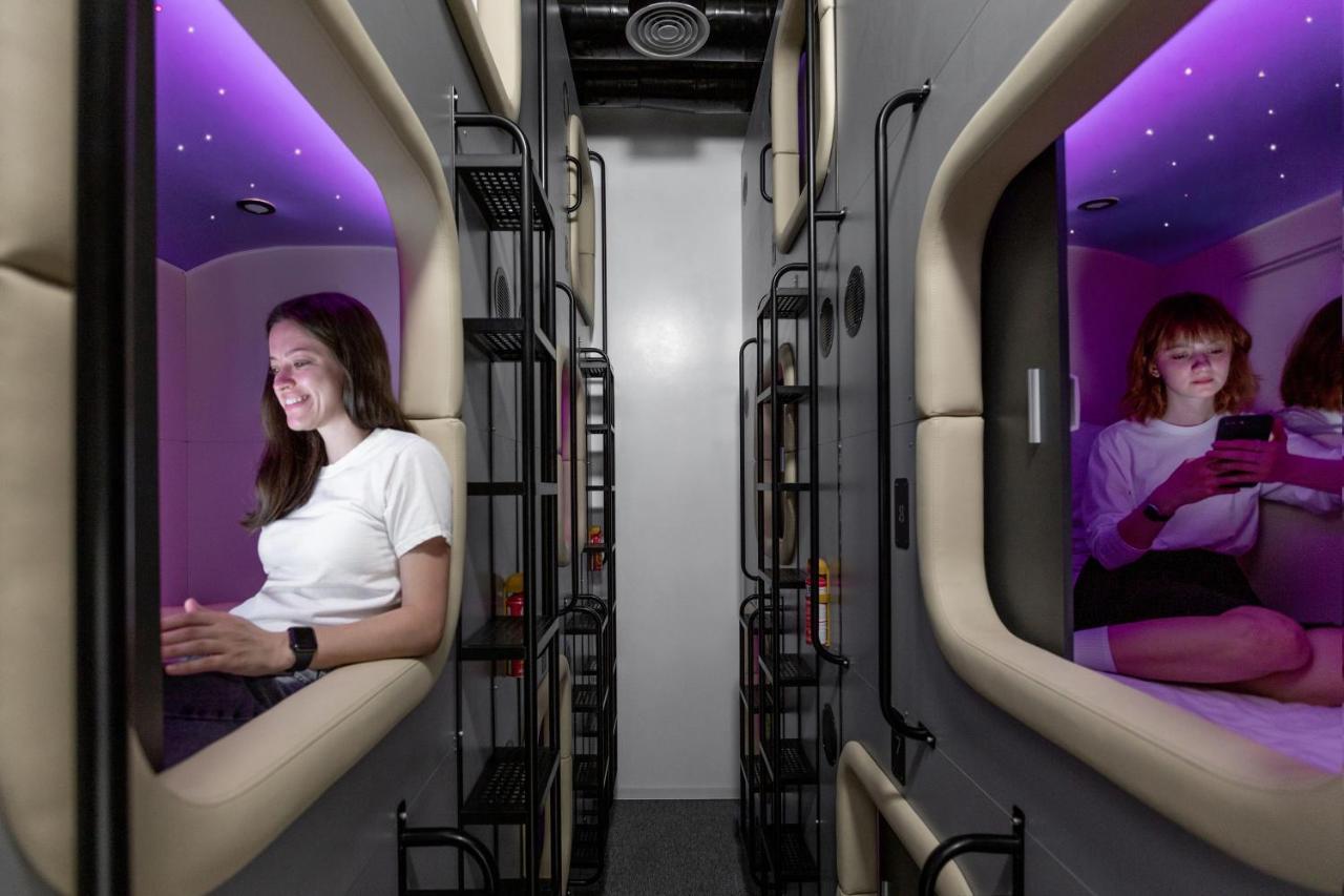 Capsule Hotel Constellation 89 Львов Экстерьер фото
