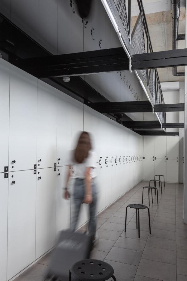 Capsule Hotel Constellation 89 Львов Экстерьер фото